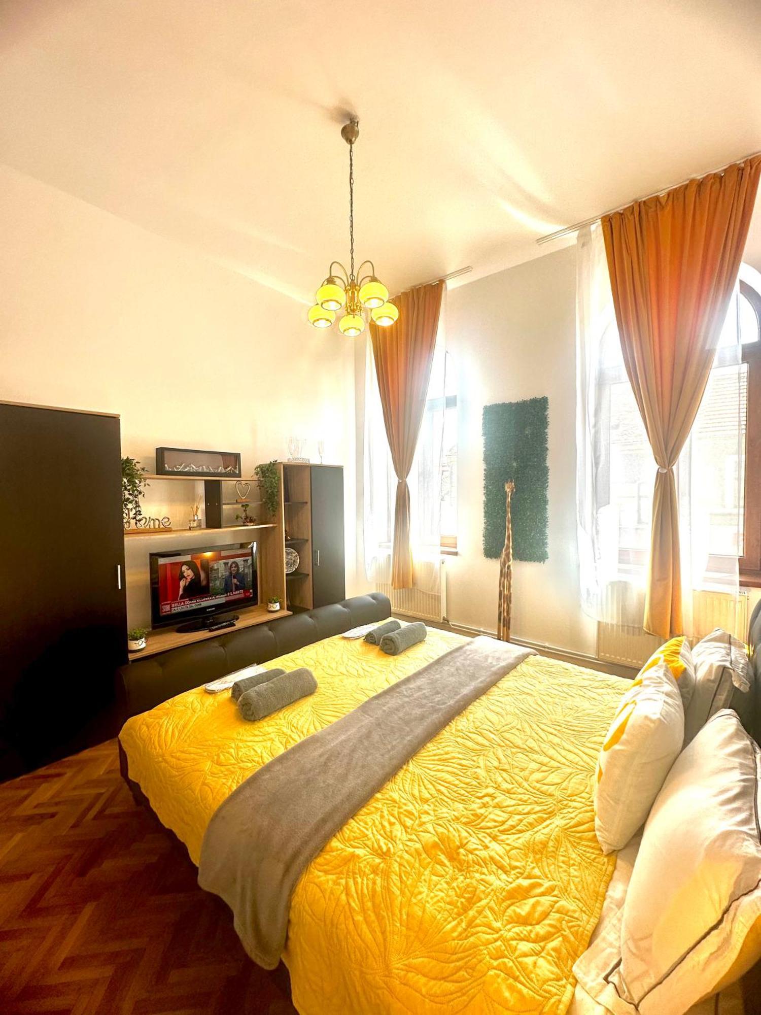Stay Inn Central Brasov Exterior photo